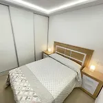 Апартаменты 11 Beautiful Esmeralda, A/c, Wifi